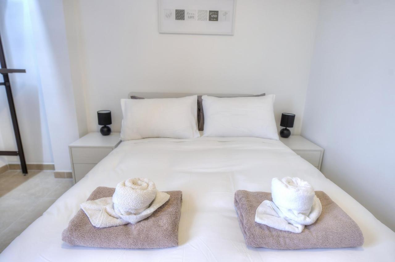 Apartment Spacious And Tastefully Furnished 2 Bedroom Ddif1-3