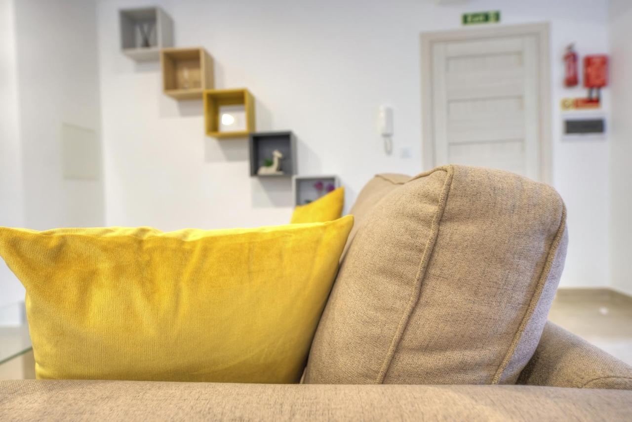Spacious And Tastefully Furnished 2 Bedroom Ddif1-3 Appartement